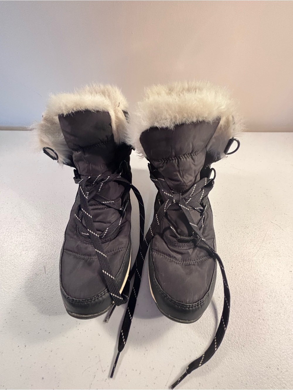 Sorel Black Winter Boots with Cream Faux-Fur Cuff
